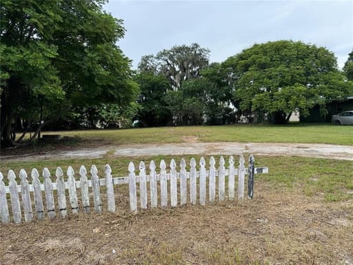 Foto de la propiedad en 128 W Northside Dr, Lake Wales, FL