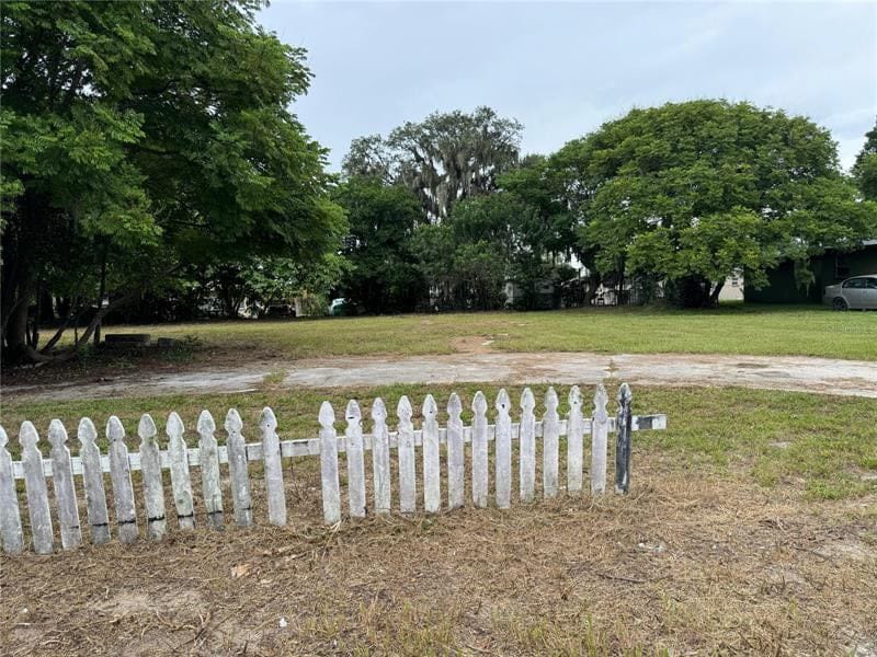 Photo of the property at 128 W Northside Dr, Lake Wales, FL